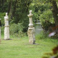 Bildhauerei an der Seeve: Jan Amelung Skulpturengarten Hof Weihe